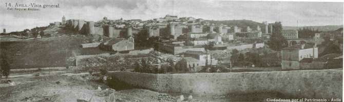 Общий вид города Авилы в Старой Кастилии.