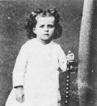Тереза из Лизьё в возрасте 3 лет. 1876 год.